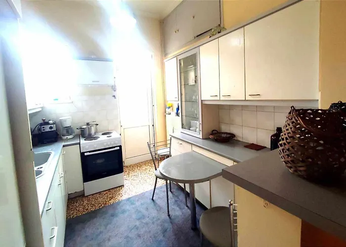 Mina's Veranda 90sqm *